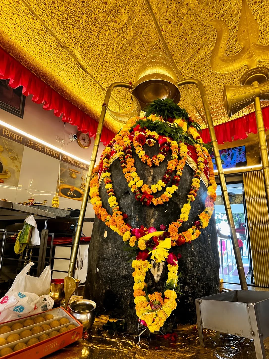 Kathgarh Twin Shivalingam Temple